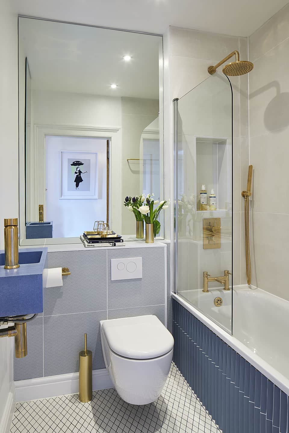 The Best 16 Small Bathroom Trends 2024 That Are RuleBreaking